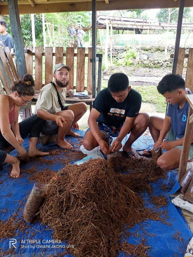 Jolits Ecogarden Hostel Batuan Exterior photo